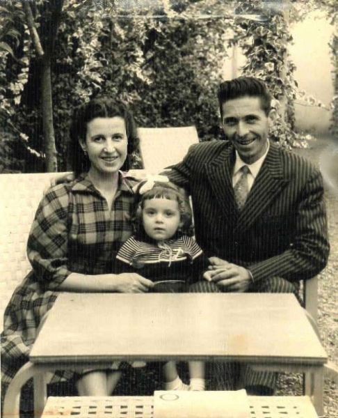 Giuseppe Rosadi con la moglie e la figlia