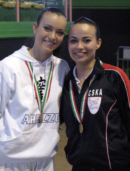 Michela Pezzetti con la medaglia (a sin)