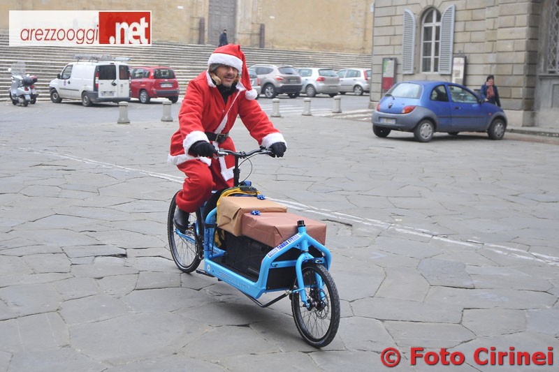 anteprima-consegna-regali-in-bici.JPG