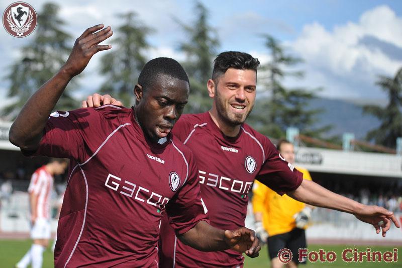 Dieme esulta dopo il gol