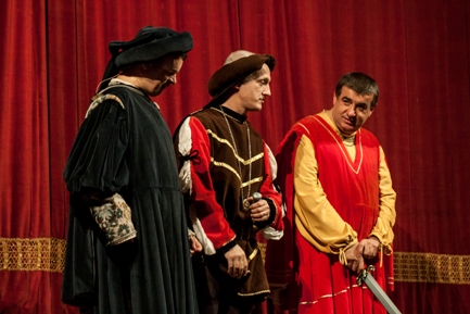 SCENA-ROMEO-E-GILUETTA-TUTTI-PAZZI-PER-AMORE.jpg