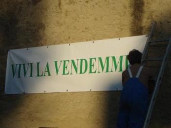 Vivi-la-vendemmia-(striscione)-67w5Fj.jpg
